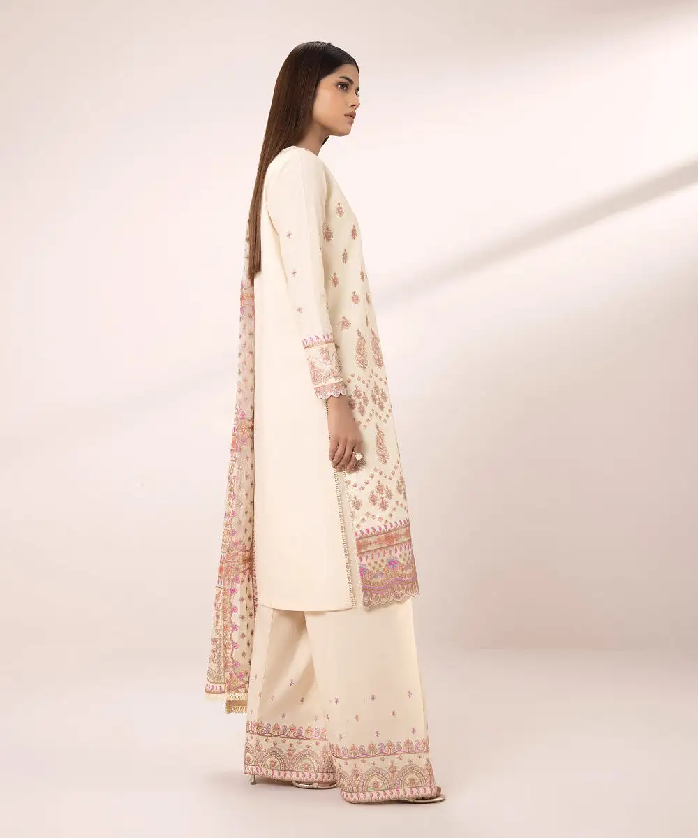 3 Piece - Embroidered Lawn Suit