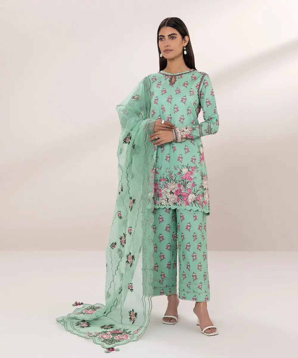 3 Piece - Embroidered Lawn Suit