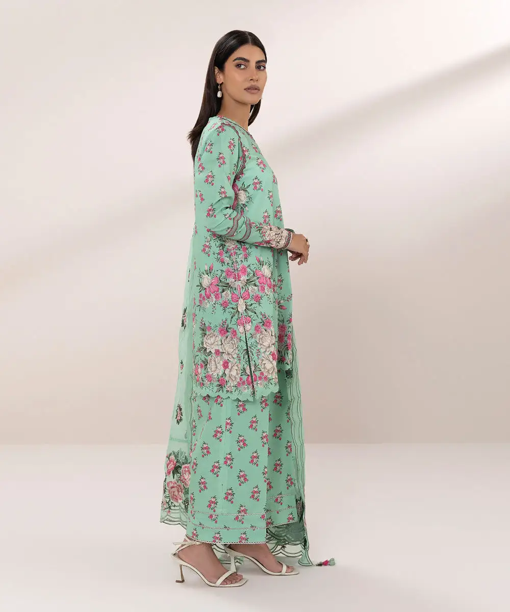 3 Piece - Embroidered Lawn Suit