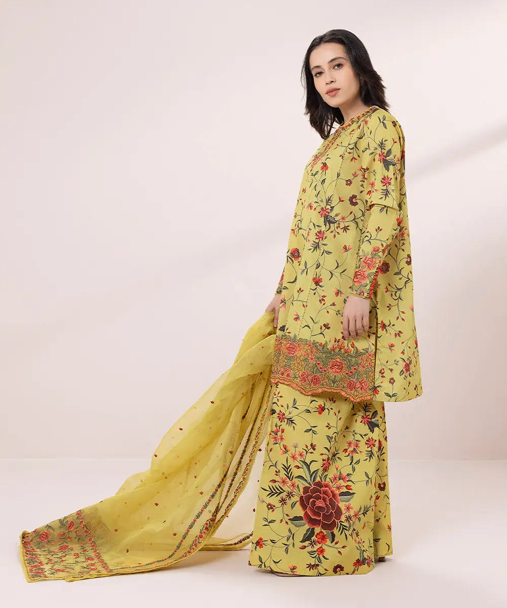 3 Piece - Embroidered Lawn Suit