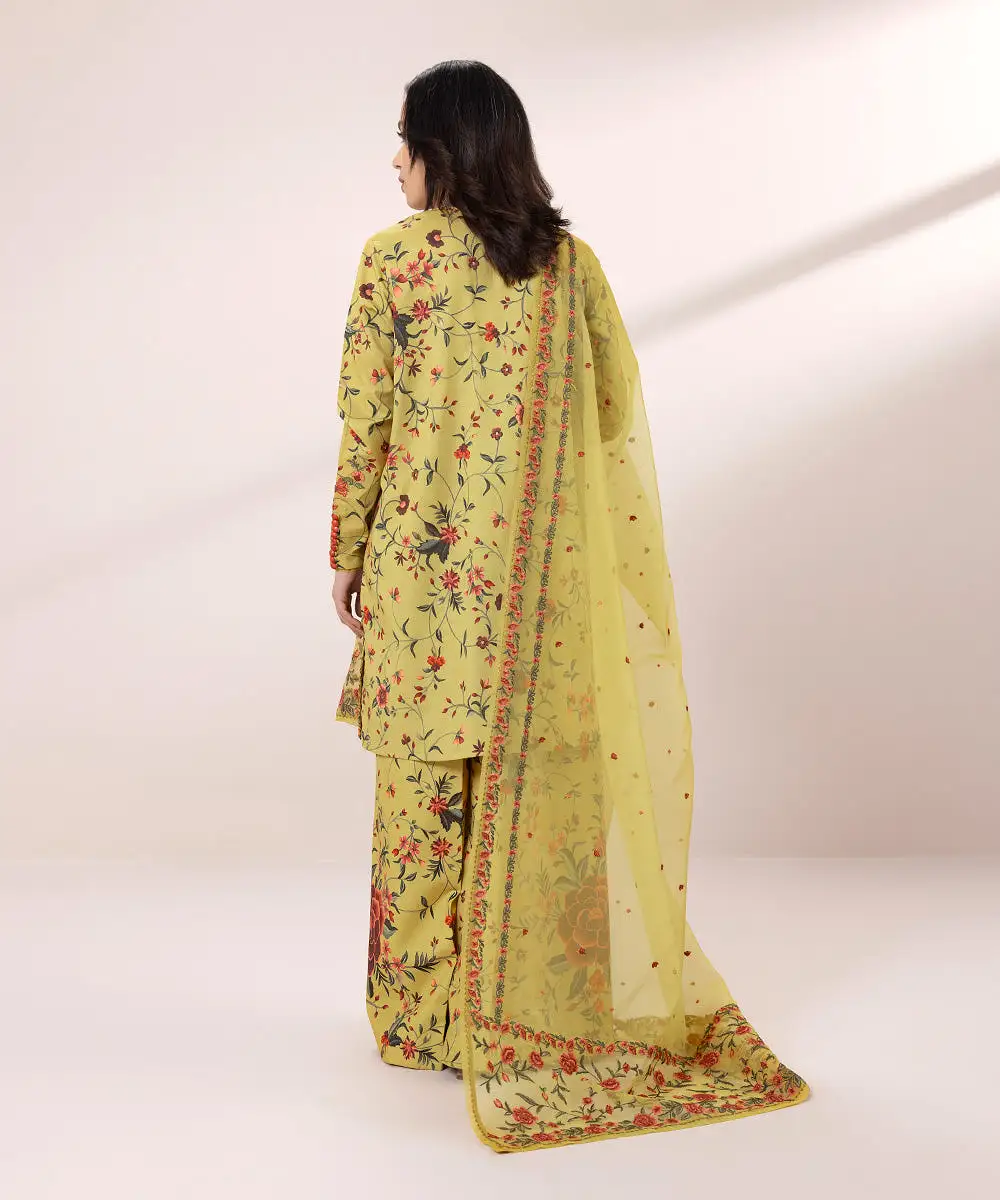 3 Piece - Embroidered Lawn Suit