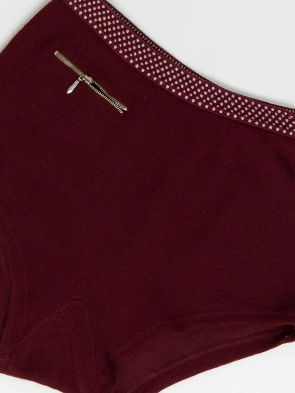 Rare 1950s vintage knitted swimming trunks in burgundy red – Medium / Large